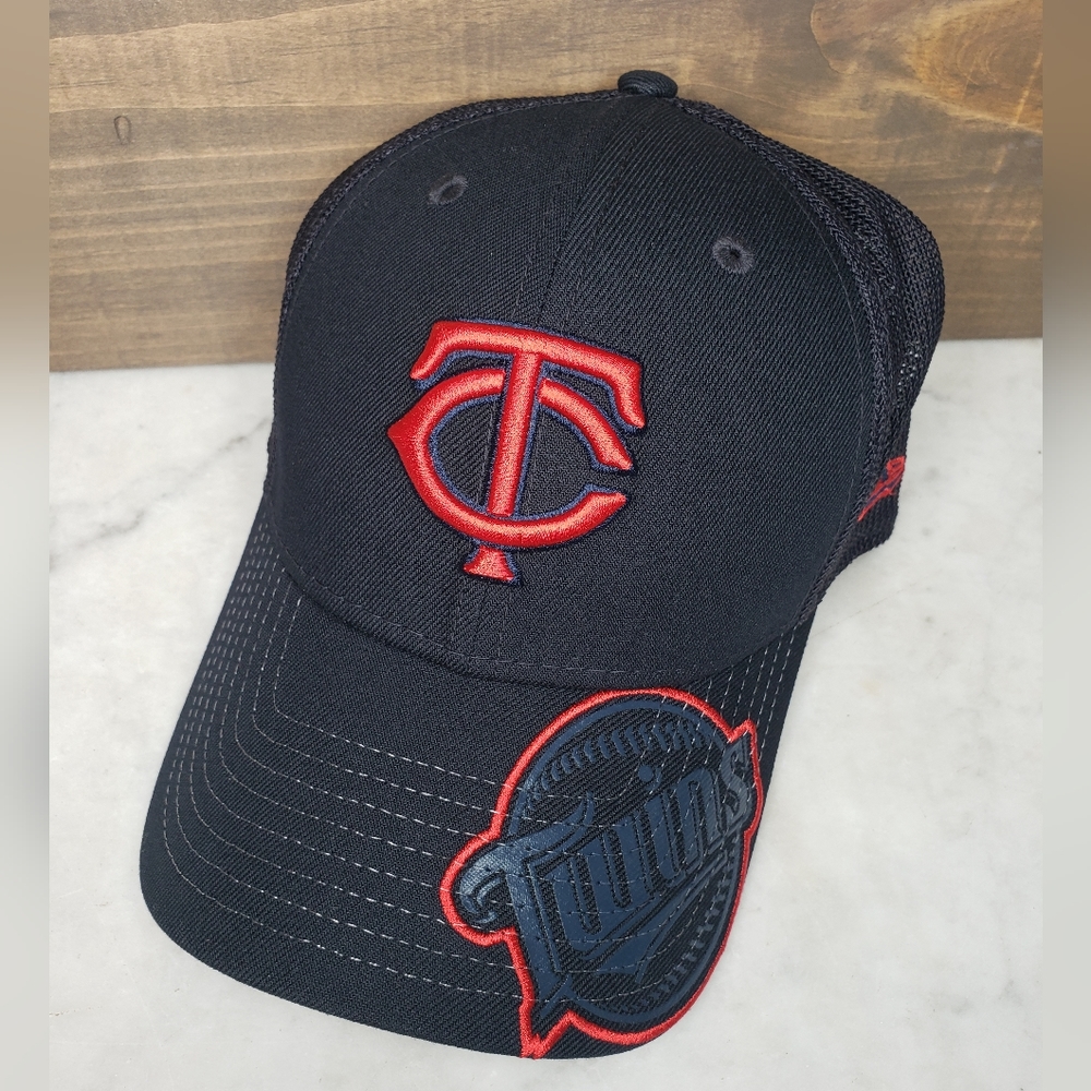 New Era Minnesota Twins baseball fitted mesh back hat size medium/large